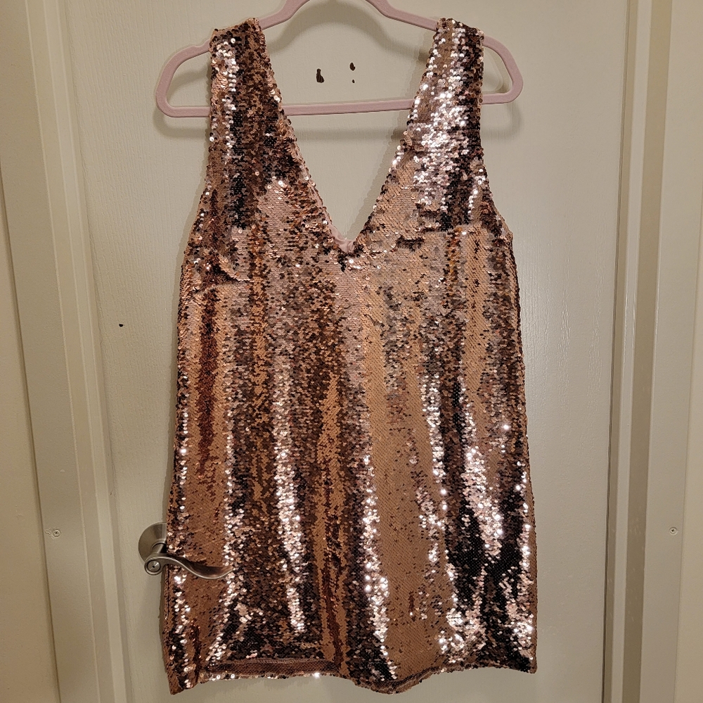 BB Dakota Sequins Rose Gold Mini Dress Size Small